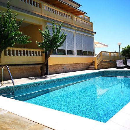 Apartments With A Swimming Pool Banjol, Rab - 11382 Esterno foto