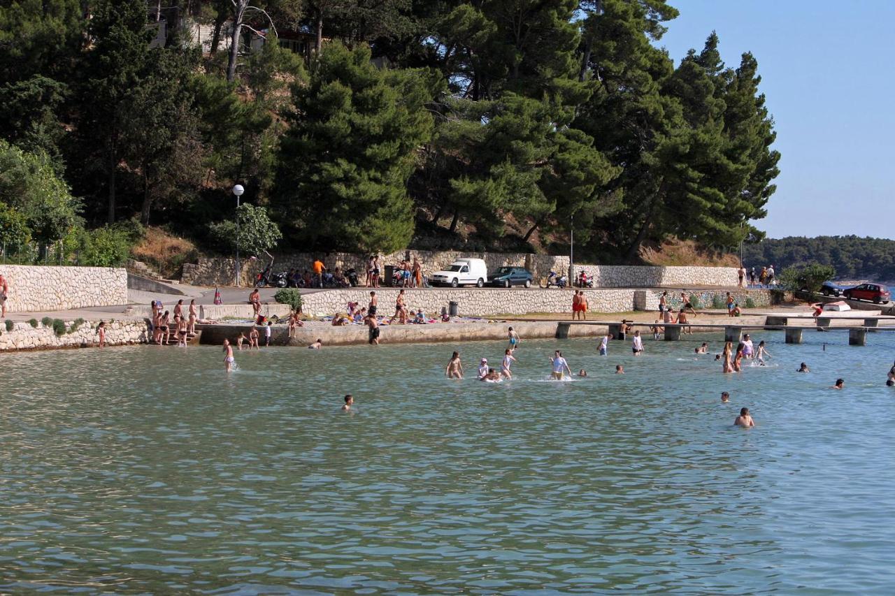 Apartments With A Swimming Pool Banjol, Rab - 11382 Esterno foto